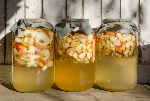 Cómo hacer vinagre de manzana casero