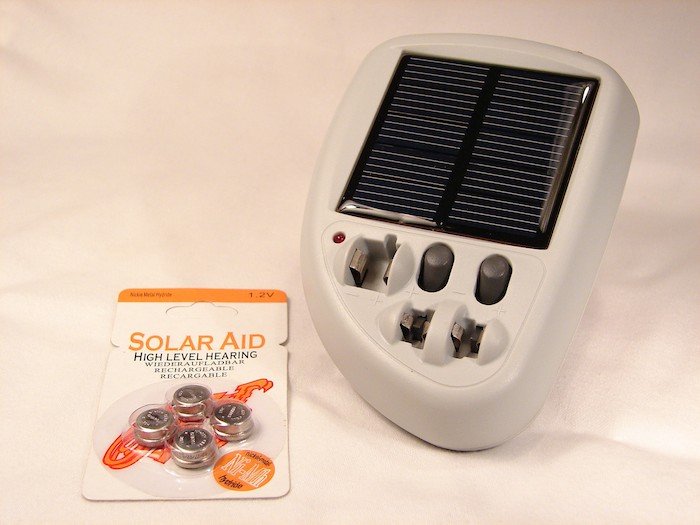 SolarAid, audífono solar creado para la gente de las regiones más empobrecidas del planeta