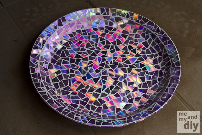 Mosaico con CD en plato