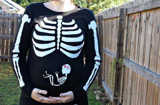 Esqueleto para mujer embarazada y bebe