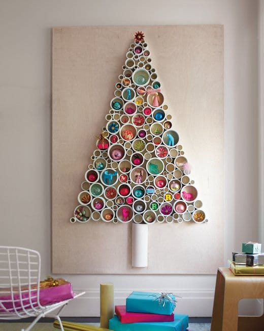Genial árbol de navidad reciclando tuberías de PVC