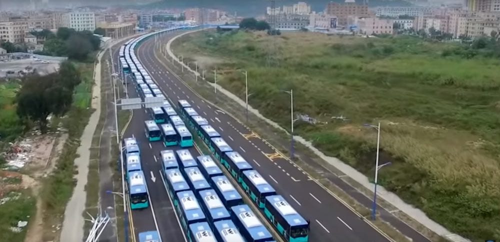 China estrena la mayor flota de autobuses eléctricos del mundo en China