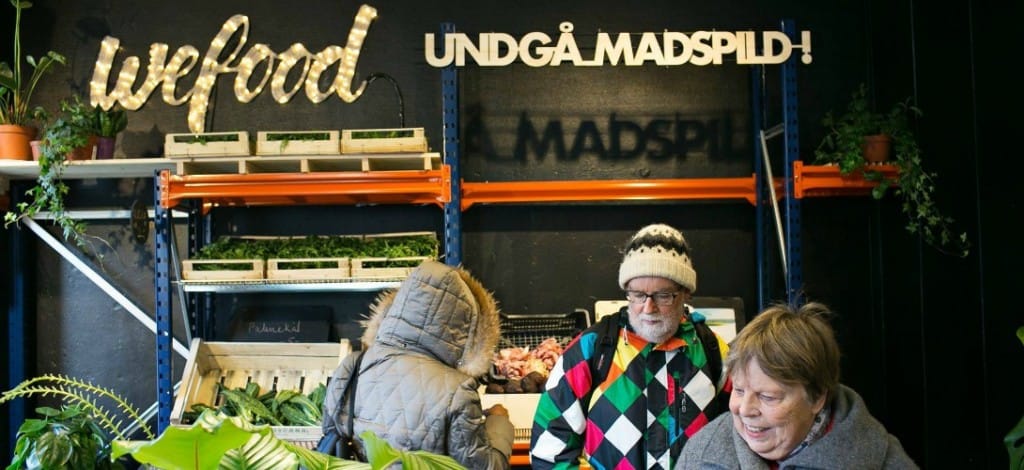 Dinamarca inaugura el primer supermercado del mundo que sólo vende alimentos caducados