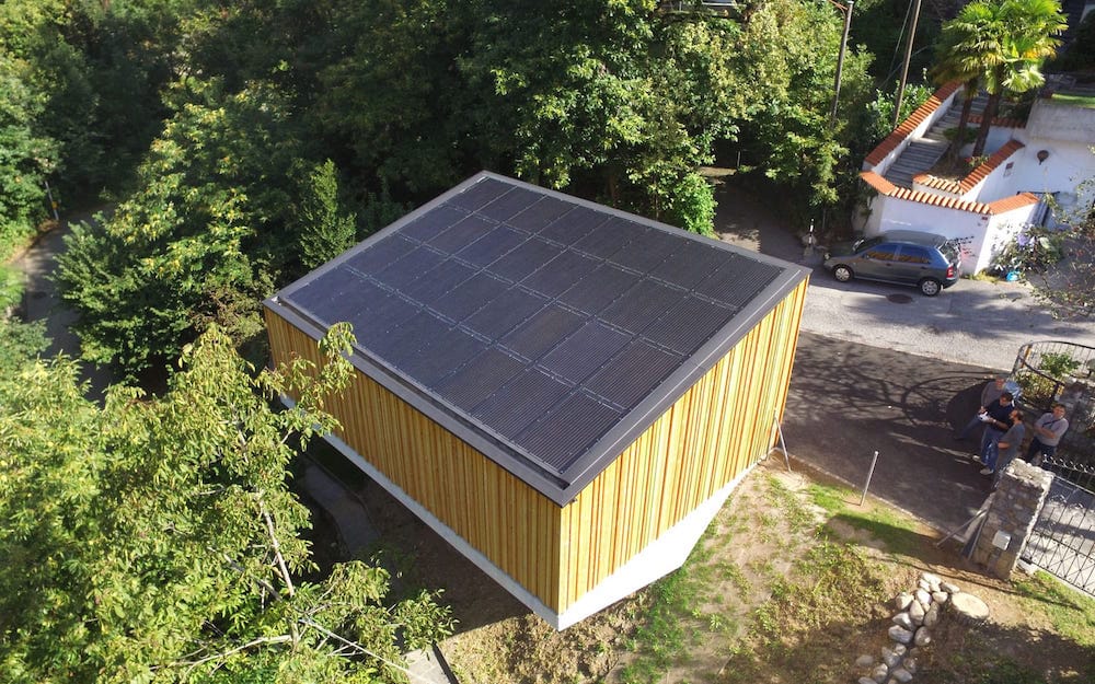 ¿Se pueden instalar paneles solares en garajes y cocheras?