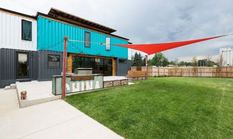 Bombero de Denver usa 9 contenedores para construir una casa familiar