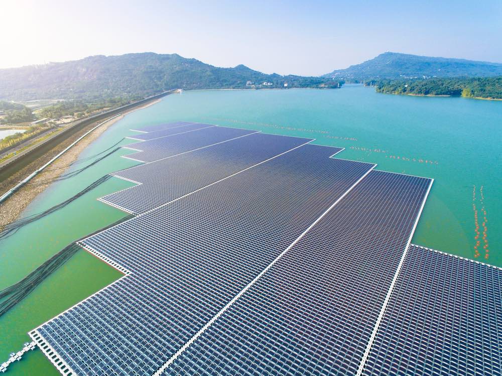 Fotovoltaica flotante, ya hay instalados más de 1.3 GW en todo el mundo, y subiendo