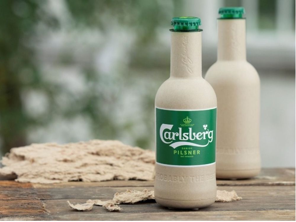 Carlsberg presenta la primera botella papel mundo