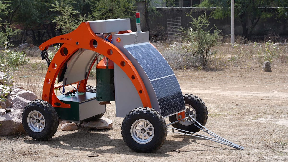 Xena 6.0, el primer robot eléctrico de limpieza de alcantarillas solar todoterreno