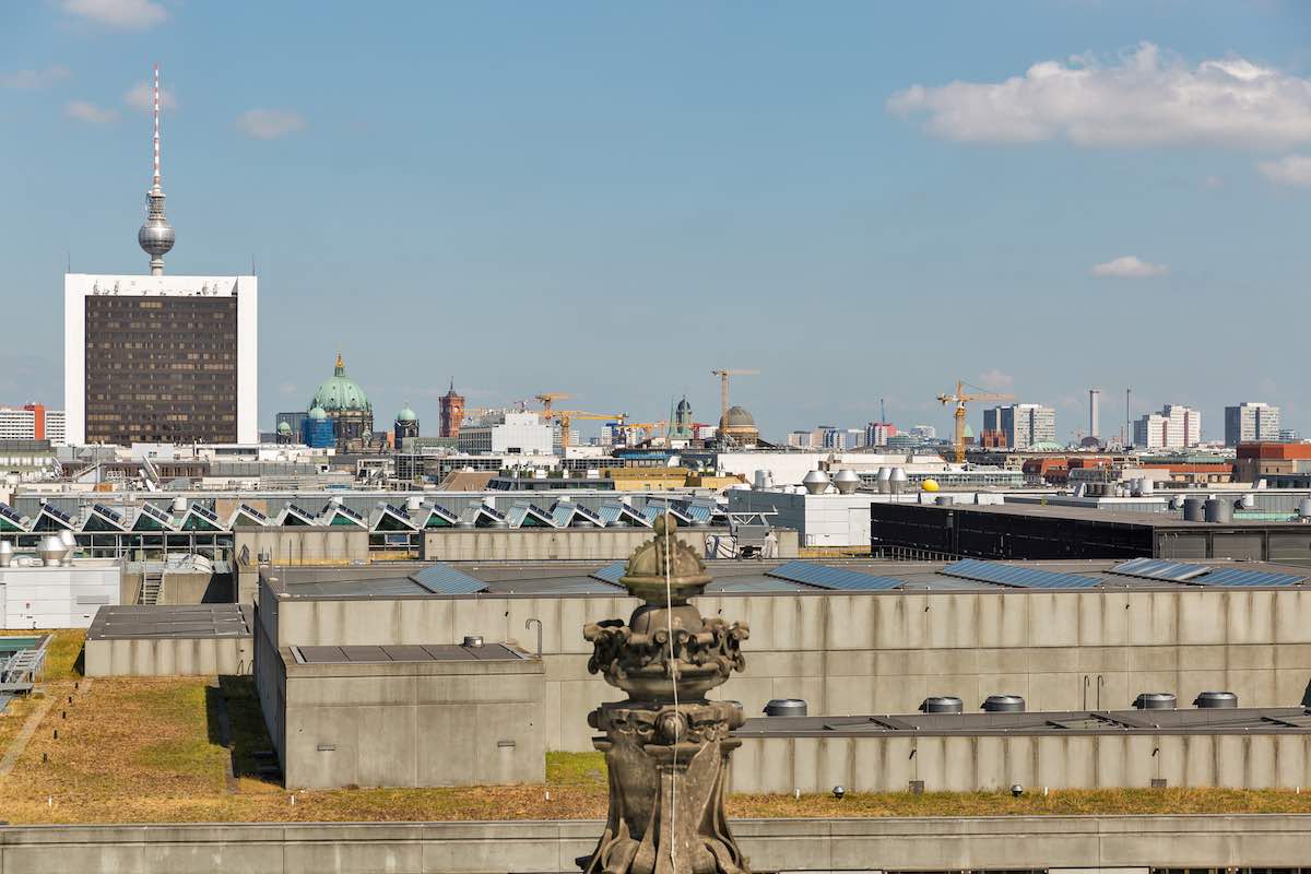 Berlín obligará a instalar placas solares en los tejados de los edificios nuevos, con importantes multas