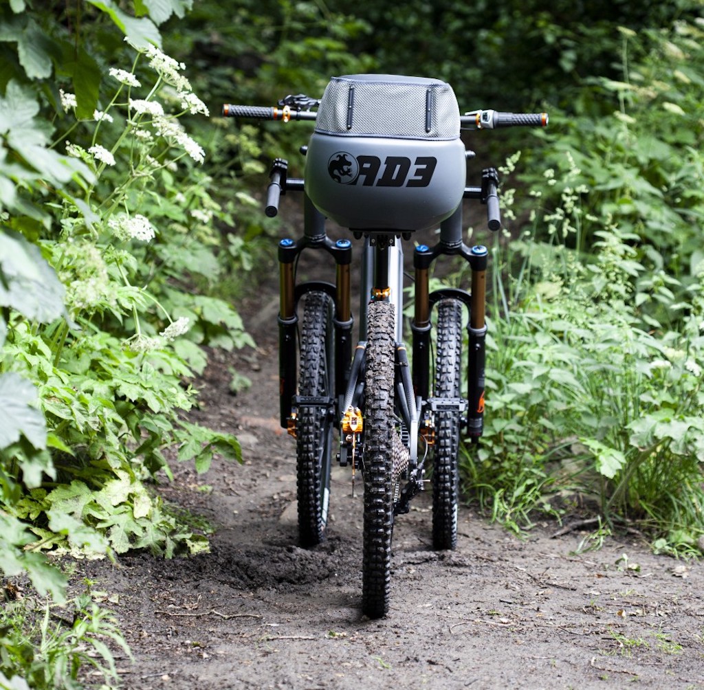impermeable sentar Moler eMTB Orange Phase AD3, la bicicleta eléctrica de montaña para personas con  necesidades especiales