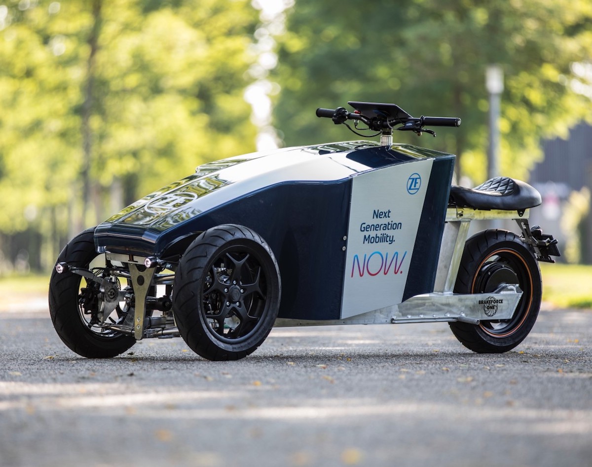 El triciclo eléctrico basculante alemán para entregas rápidas en entornos urbanos