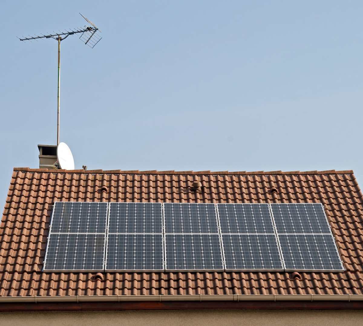 Pueden los paneles solares a recepción de la señal de televisión?