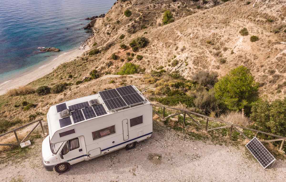 Paneles solares flexibles para caravanas, campers o balcones. 370