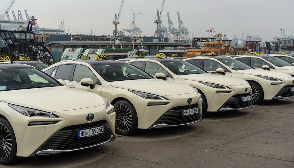 Comienzan a trabajar en Hamburgo 25 taxis de hidrógeno de Toyota