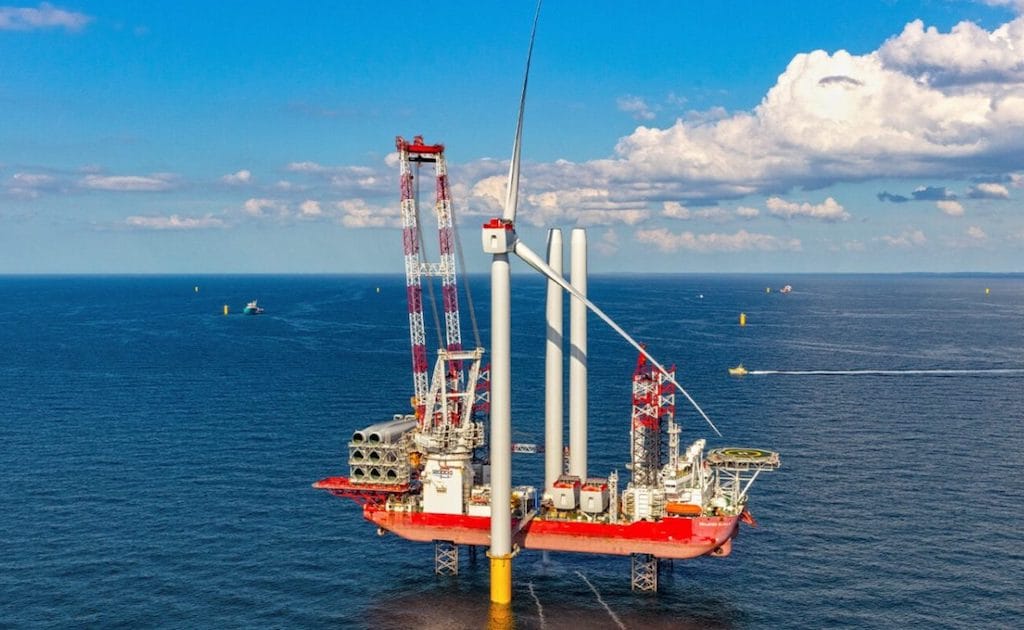 Nuevo parque eólico marino superhíbrido Hollandse Kust Noord comienza su montaje + energía solar flotante, almacenamiento en baterías y producción de hidrógeno
