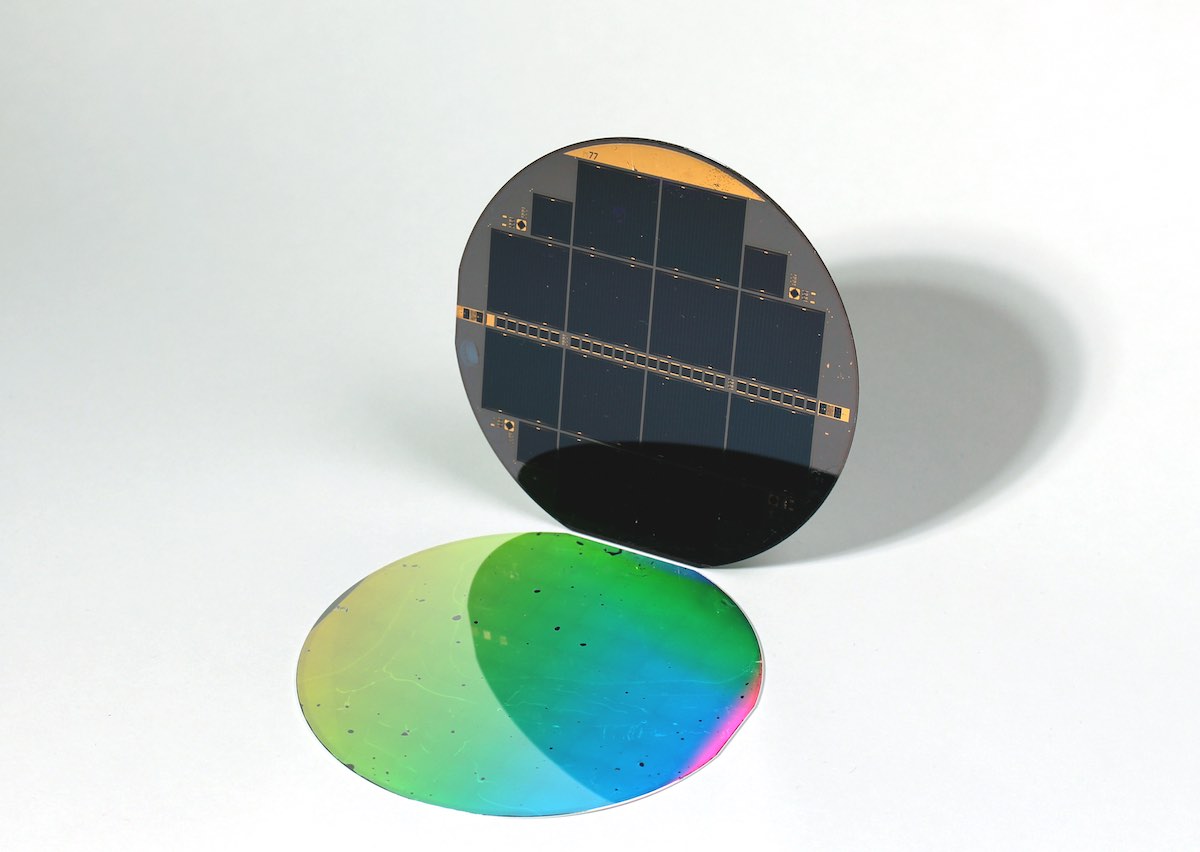 Nuevo récord mundial de eficiencia solar para una célula multiunión de silicio