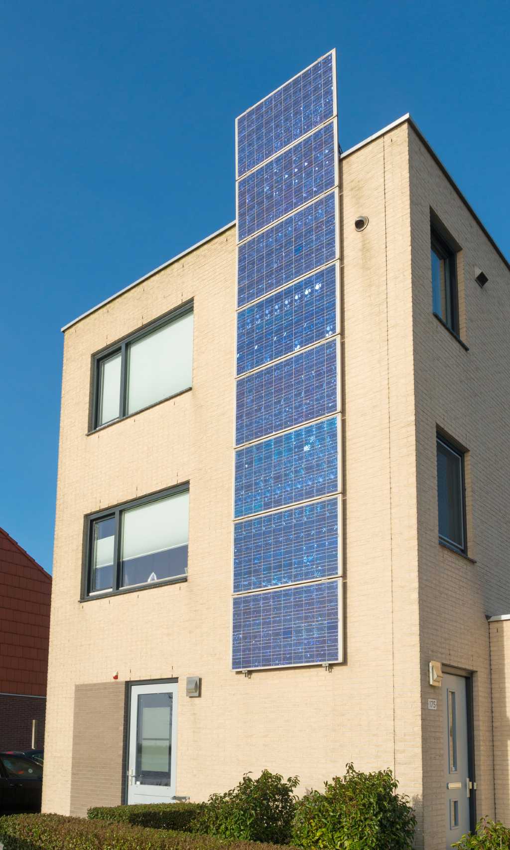 Estudio de 5 años ha descubierto que las fachadas fotovoltaicas pueden generar más valor económico que los sistemas solares en tejados.