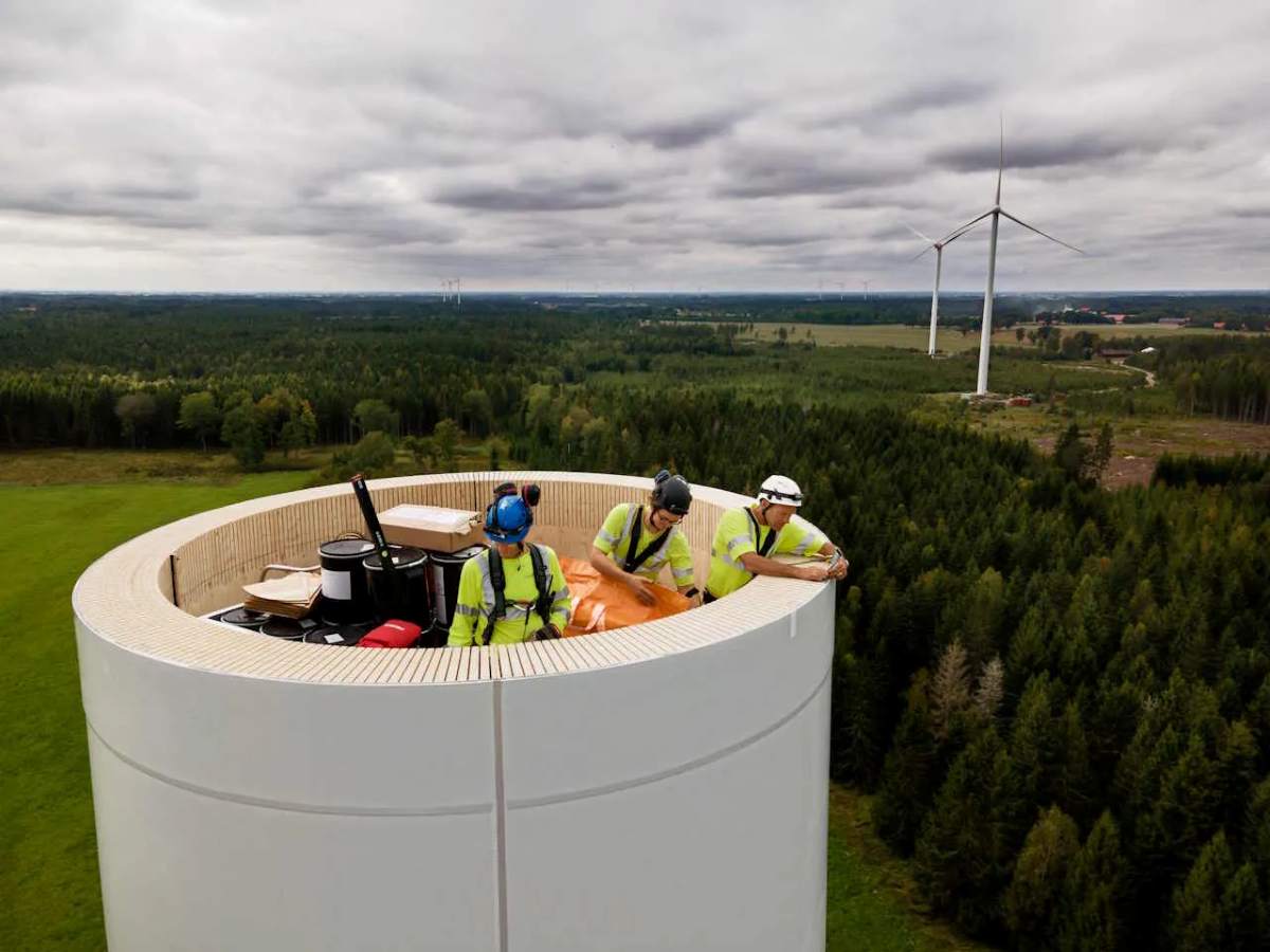 Primicia mundial: Startup sueca obtiene luz verde para una turbina eólica de madera de 219 metros