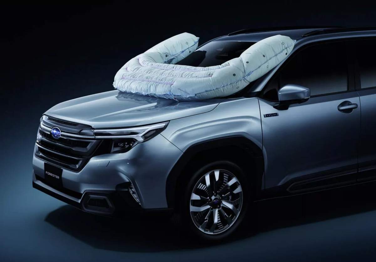 Subaru ha presentado su primer airbag exterior diseñado específicamente para proteger a los ciclistas en caso de accidente