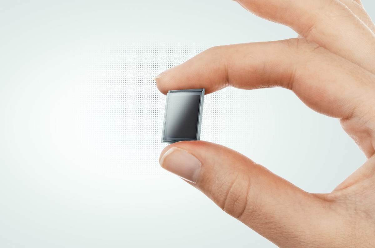 Lenovo comienza a instalar innovadoras células solares de alta eficiencia en sus teclados, reemplazando baterías y reduciendo residuos electrónicos