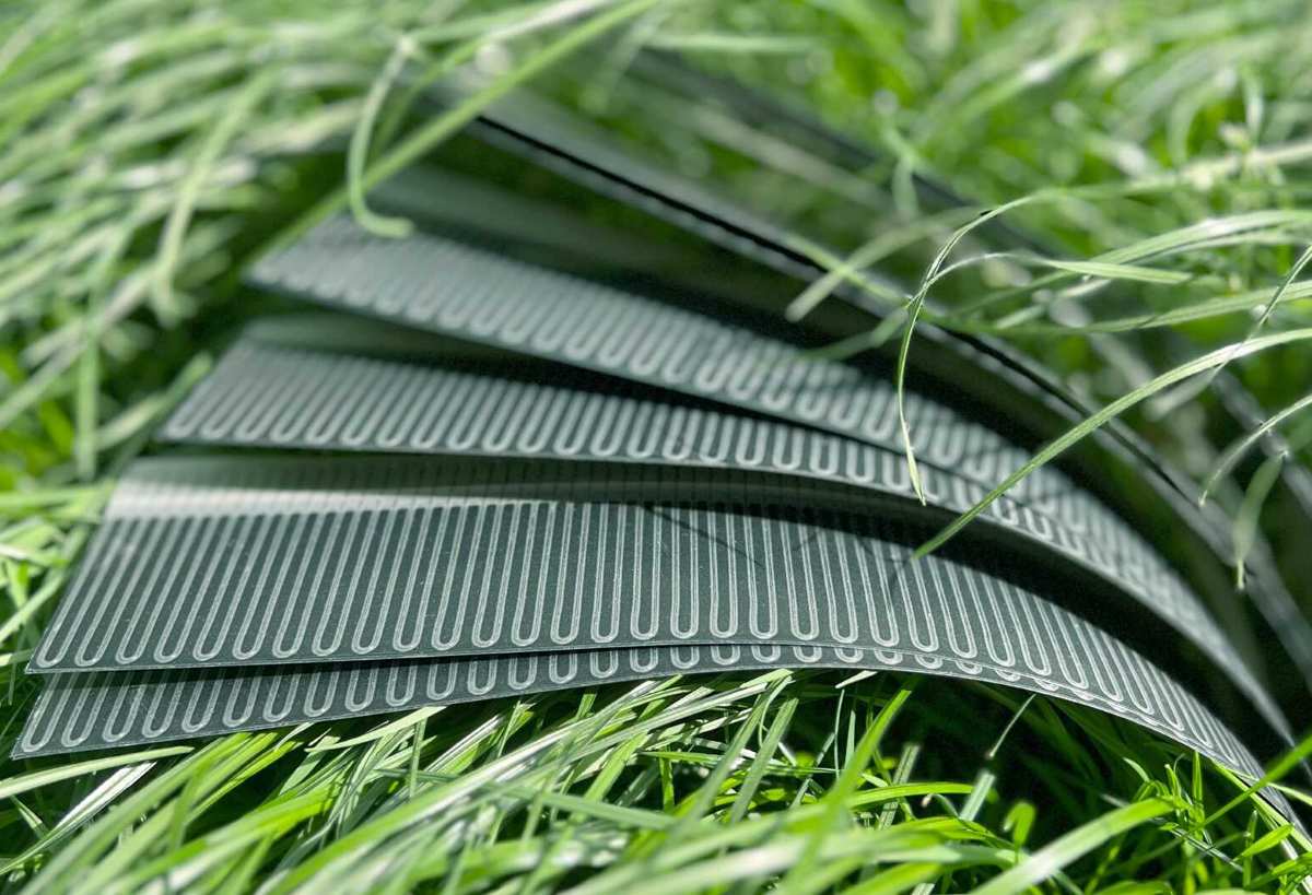 Científicos chinos desarrollan estrategia para mejorar la eficiencia y durabilidad de las células solares en tándem flexibles, mantienen +90 % de rendimiento tras 3.000 dobleces