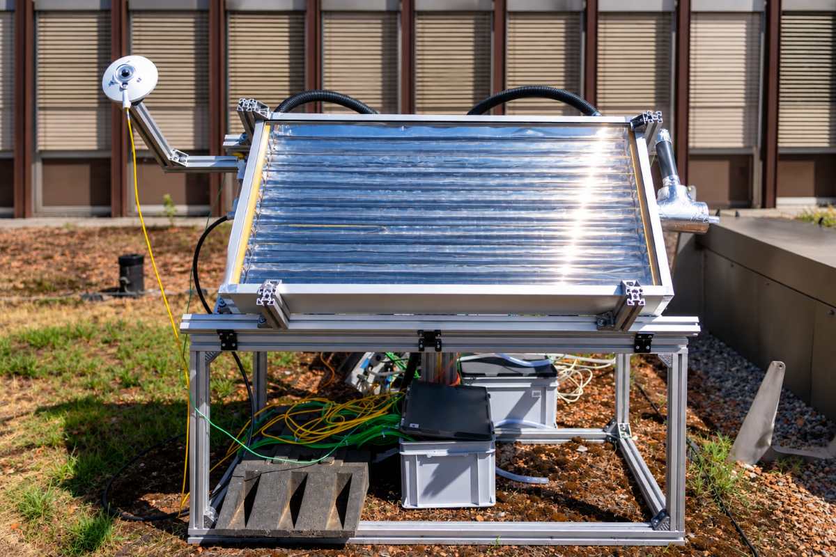 Prototipo del colector solar térmico SolarHeat desarrollado en la ETH de Zúrich para producir calor renovable destinado a procesos industriales.